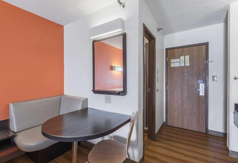 4인용 스탠다드 룸, Motel 6 Omaha   Central