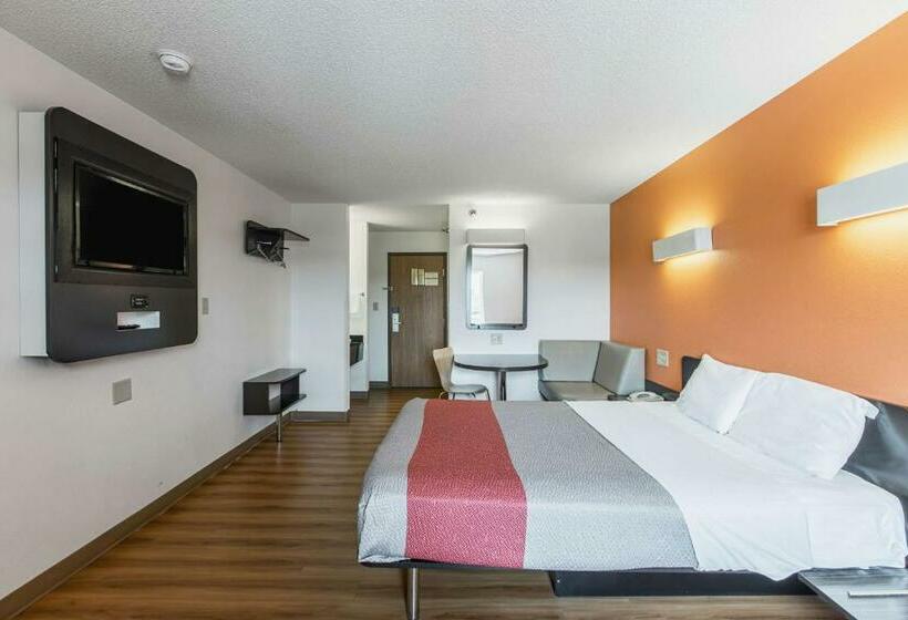 스탠다드 룸, Motel 6 Omaha   Central