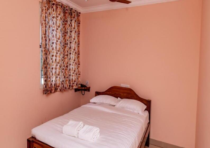اتاق لوکس, Pn Samy Residency