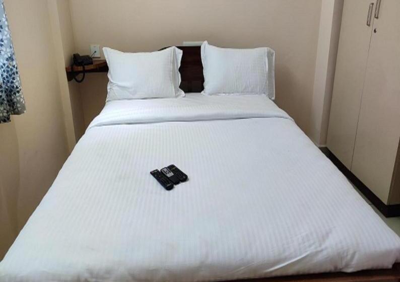 اتاق لوکس, Pn Samy Residency