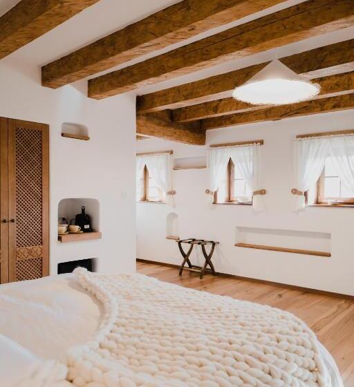 Полулюкс, Matca Hotel Relais & Châteaux