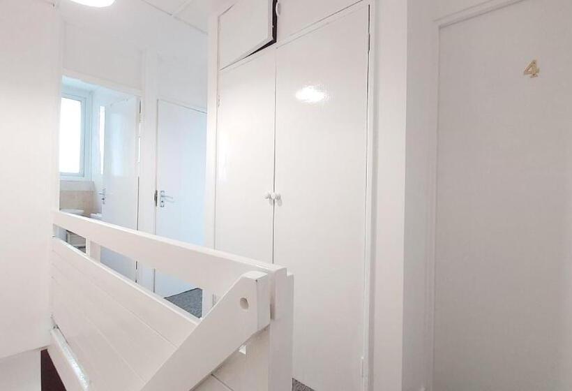 Номер Economy Индивидуальный, London Oldbury House Rooms