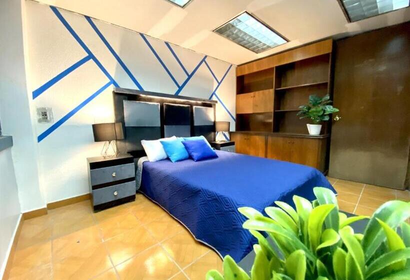 Quarto Estandar Banheiro Compartilhado, Roomies Hostel Cibeles