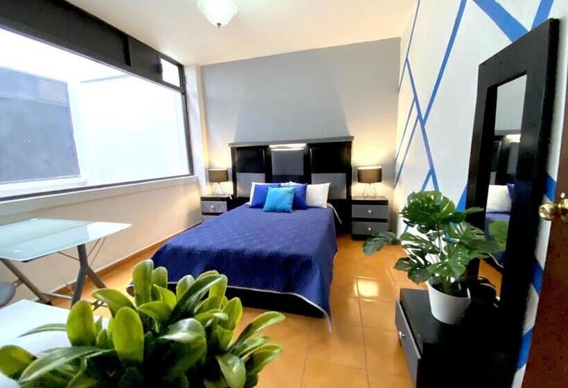 Quarto Estandar Banheiro Compartilhado, Roomies Hostel Cibeles