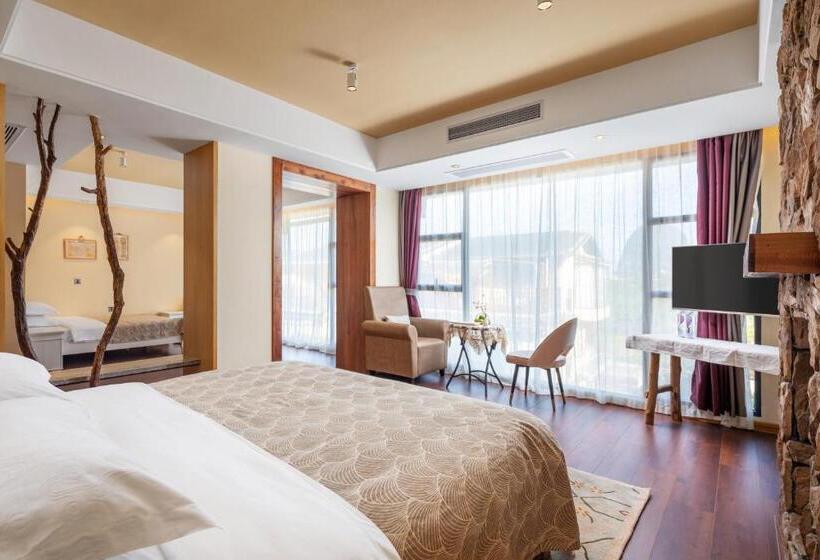 山景套房, Guilin Village Creek Inn  Free Shuttle Bus To Train Railway Station Over 3 Nights One Way