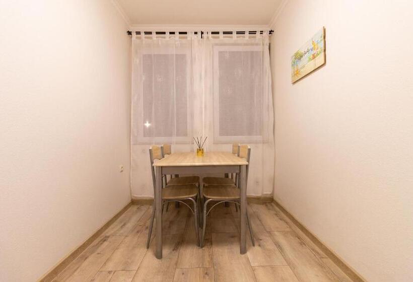 Апартаменты 1 Спальня Нижний Этаж, Szelidi Apartmanok