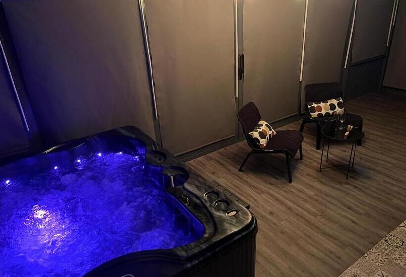 Апартаменты 1 Спальня, Pause Nature Sorbais Gîte 2 Personnes Avec Grand Spa Privatif, Streaming Et Arrivée Autonome