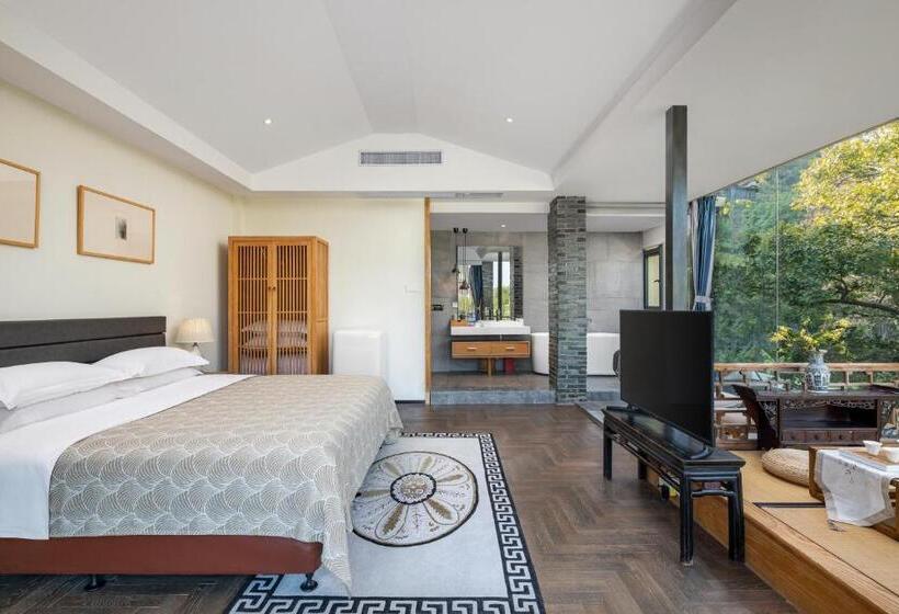 Люкс Deluxe Кровать Кинг, Guilin Heshe Lakeside Resort