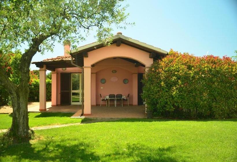 اتاق ساده سه‌ نفره, Agriturismo Le Grazie