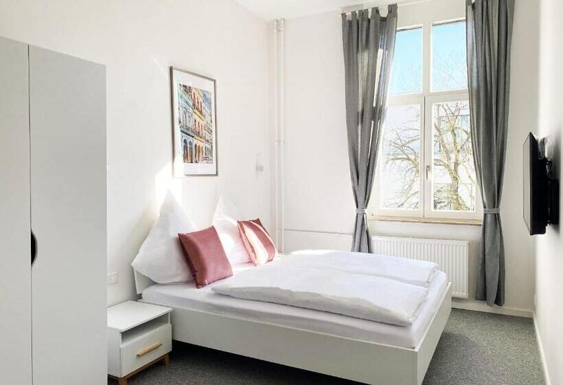Номер Стандарт, Best Boarding House