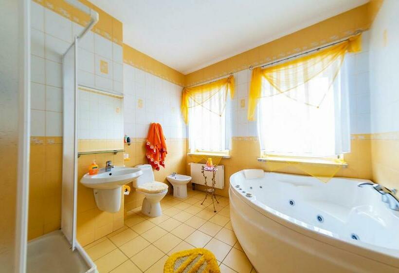 Апартаменты 2 Спальни, Uroczysko