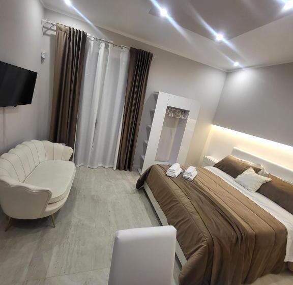 اتاق لوکس با چشم‌انداز دریا, My Place B&b