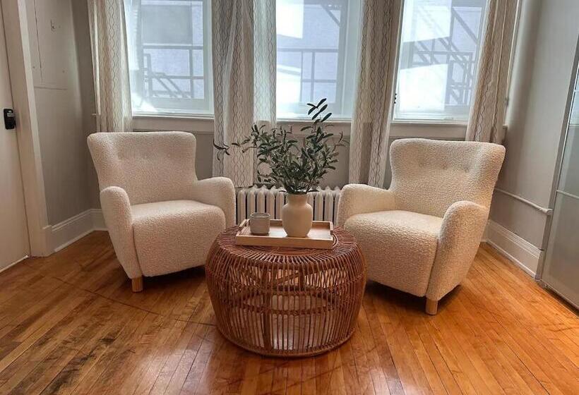 Апартаменты 2 Спальни, The Historic Lyric Presidential Suite