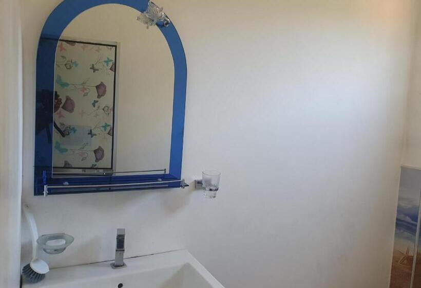 اتاق استاندارد چهار تخته, Barrow Villa