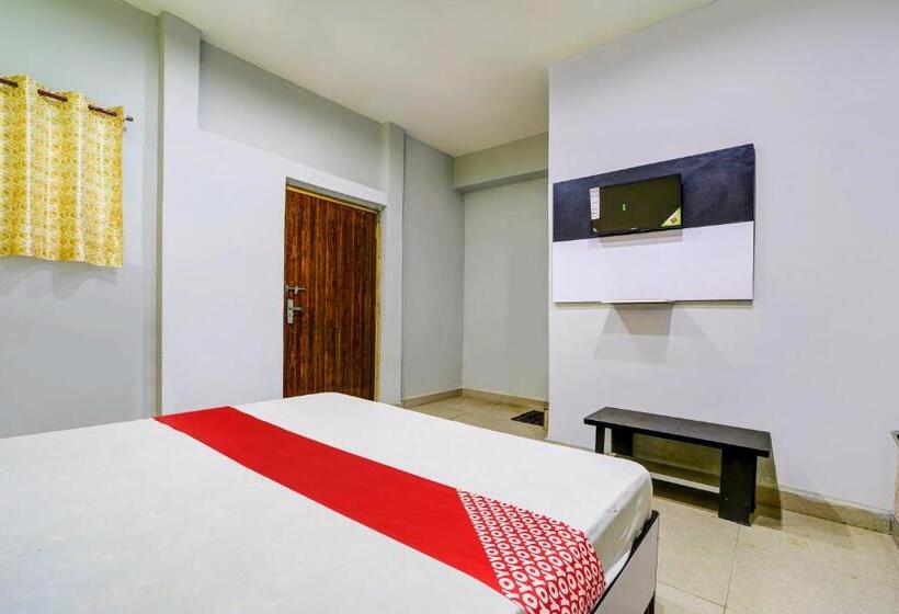 三人经典房间, Oyo Hotel New Braj Palace And Restaurant