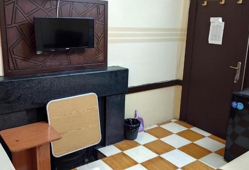 اتاق استاندارد سه نفره, فندق هاميس