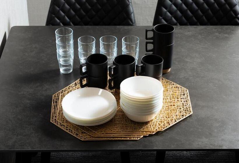 Номер Deluxe, Ganadan天文館