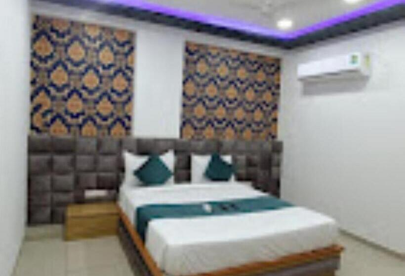 デラックスルーム, Rudra Palace , Anand