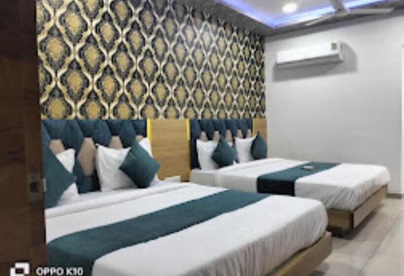 スイート, Rudra Palace , Anand