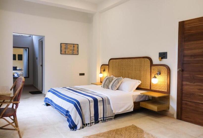 标准间带阳台, Heirloom Guesthouse