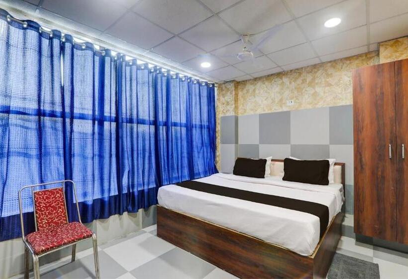 Трехместный Номер Классика, Collection O Chandra Guest House