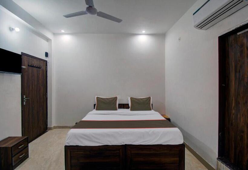 اتاق کلاسیک سه تخته, Oyo 82094 Hotel Saras Inn