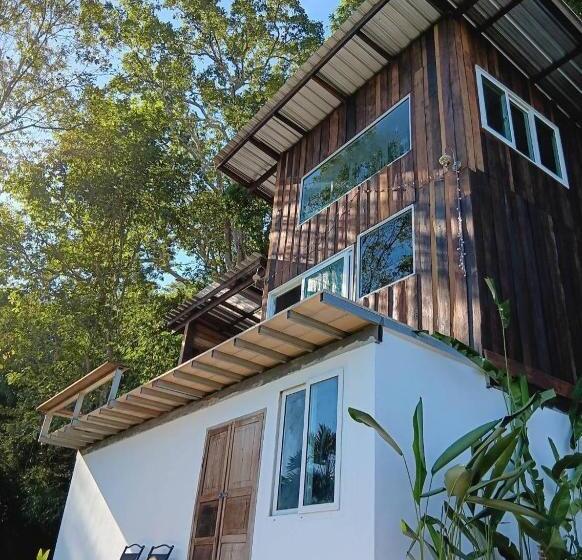 Номер Стандарт Вид на Парк, บ้านเล็กในป่าใหญ่ At น่าน Little House In The Forest At Nan