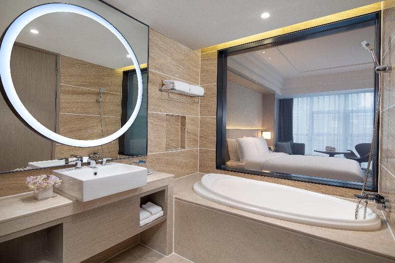 Quarto Estandar Cama King, Holiday Inn Ningde Dijing, An Ihg