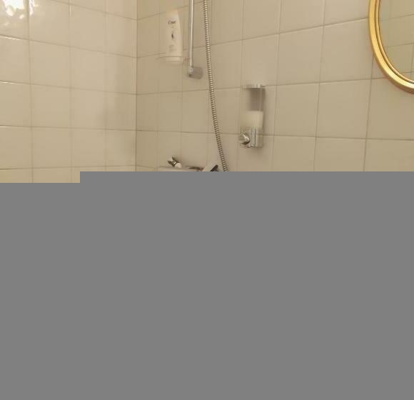 标准间, Lilla Hotellet