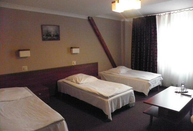 Номер Стандарт Трехместный, Motel Tower