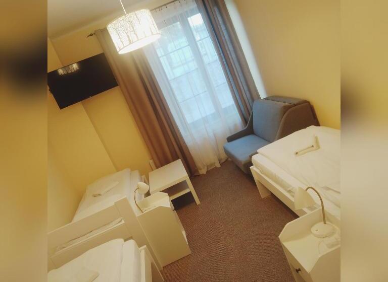 Семейный Номер, Motel Tower