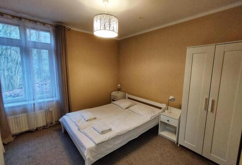 Дом 1 Спальня, Motel Tower
