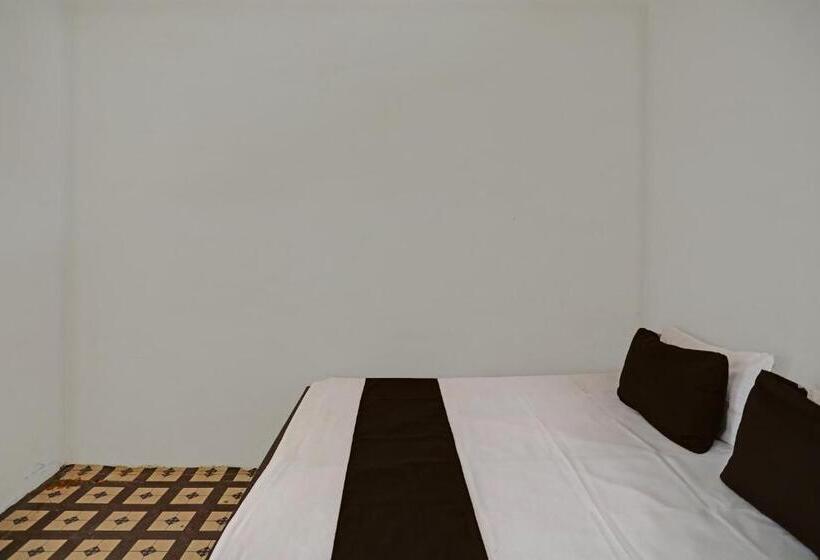 Номер Стандарт, Spot On Janak Palace Farmhouse