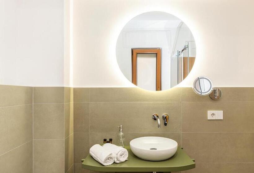 غرفة ديلوكس سرير كينج, Syrrenton Home