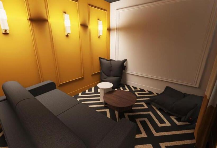 Люкс Повышенной Комфортности, Labe Hôtel Tours Centre Gare