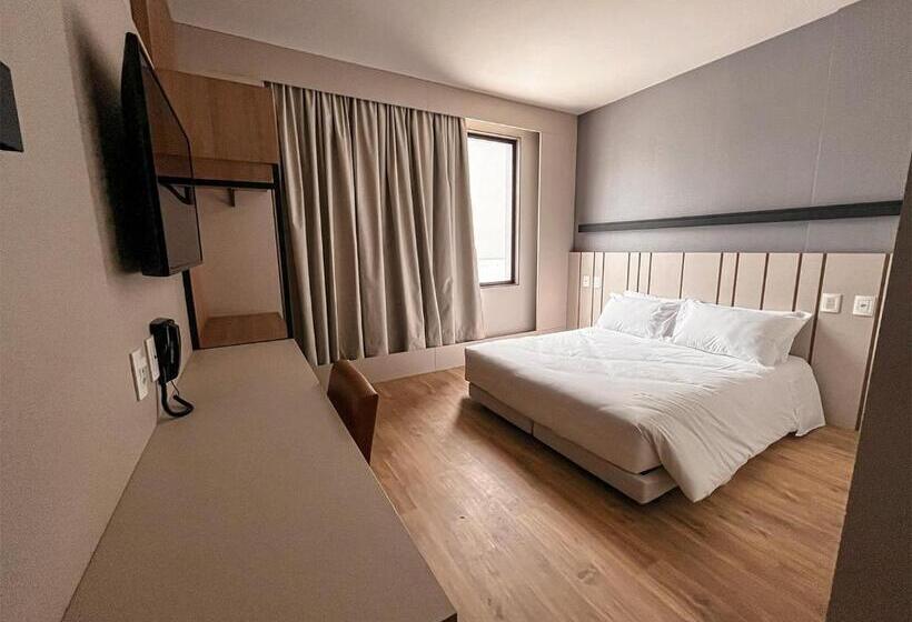 수피리어 룸, Plaza Hotel & Boulevard Convention   Vale Dos Vinhedos