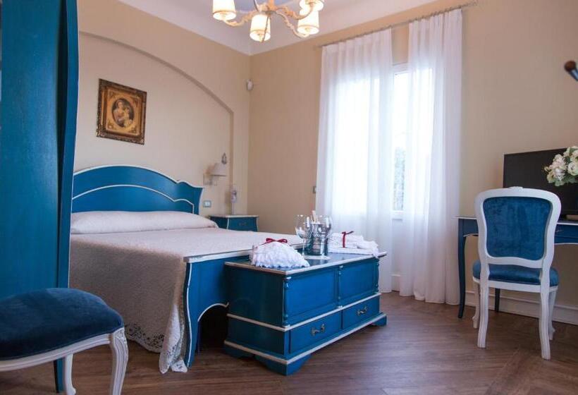 اتاق استاندارد با سرویس بهداشتی مشترک, Relais Santa Croce All Eremo