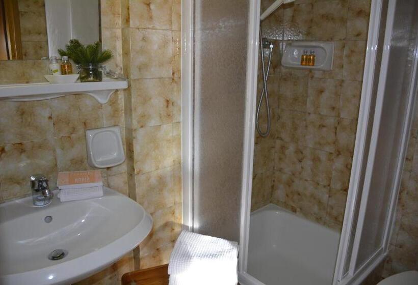 اتاق استاندارد سه نفره, Locanda Pensione Maria