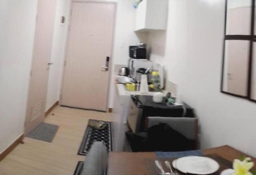 패밀리 룸, Chelsea Suite S Esthetic Staycation At Trees Residence Qc