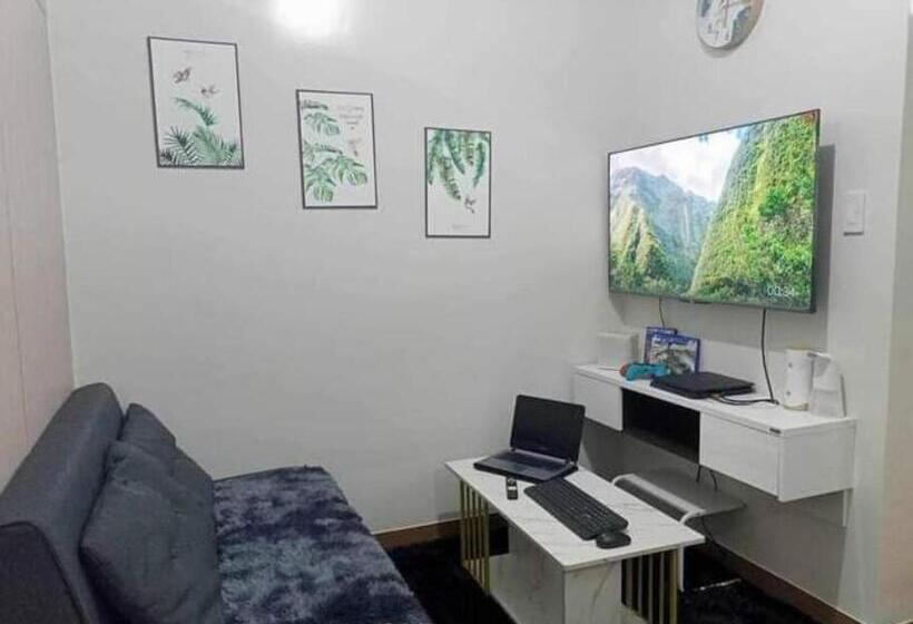 패밀리 룸, Chelsea Suite S Esthetic Staycation At Trees Residence Qc