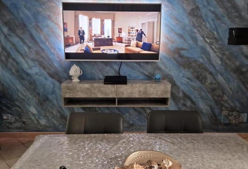 اتاق لوکس با چشم‌انداز دریا, Casa Al Mare Alisei