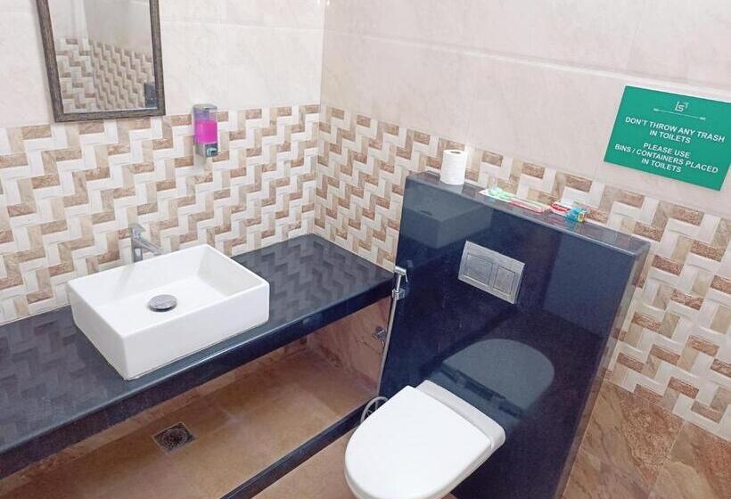 Люкс Deluxe Кровать Кинг, Ramya Residency Porur