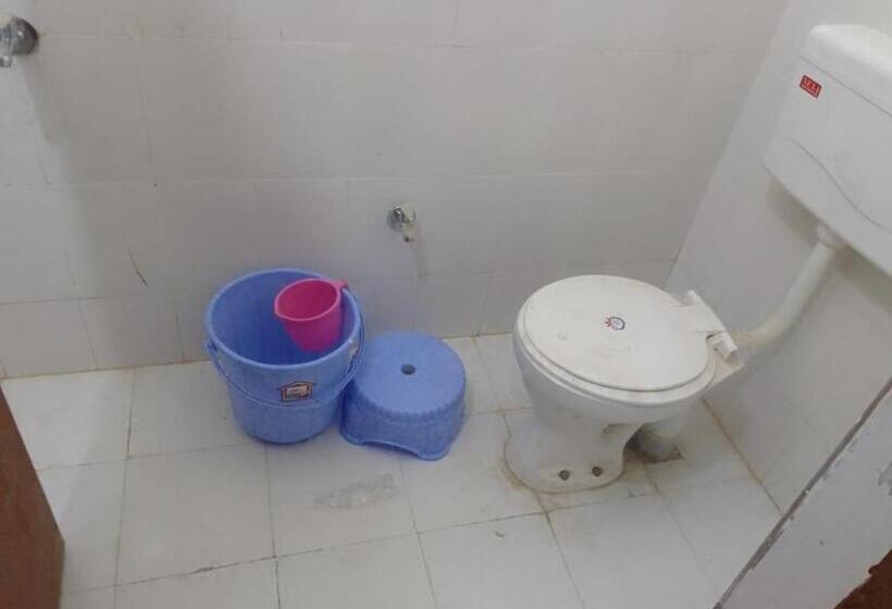 Quarto Estandar Cama King, Jankivihar Homestay At Prahladghat Within 1km From Shri Ram Mandir