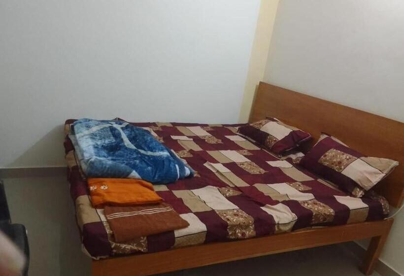 Quarto Familiar, Jankivihar Homestay At Prahladghat Within 1km From Shri Ram Mandir