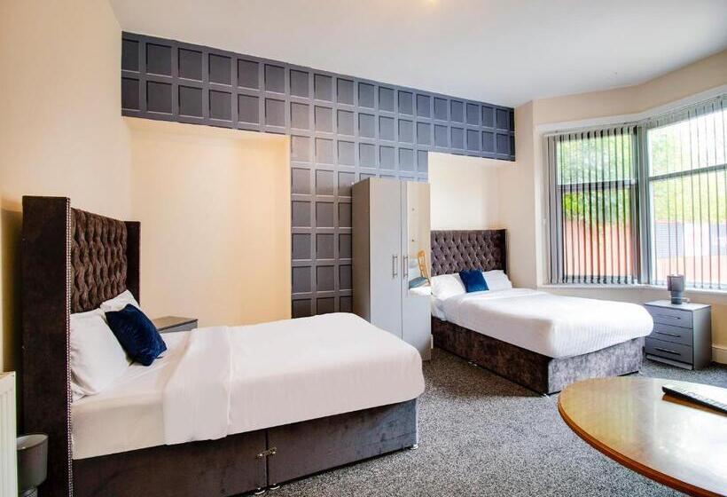 Кровать в Общей Комнате, Eastbourne Lodge