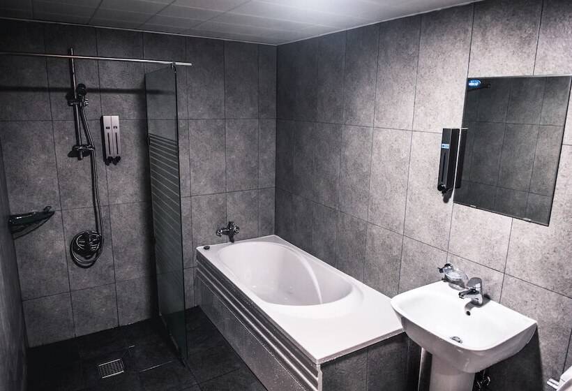 デラックスの４人部屋, Kimchee Busan Downtown Guesthouse