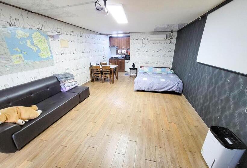Номер Стандарт Вид на Сад, Jun Live Pension In Gangwha