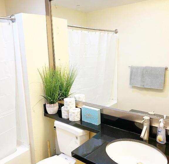 スイート, Marina Apartment Pool,gym,jacuzzi
