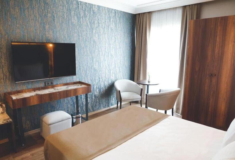Номер Стандарт Трехместный, The Yalı Konak Hotel İzmir