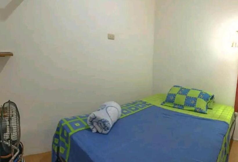 Quarto Familiar, Casa Mañana